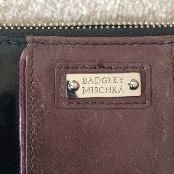 PREOWNED BADGLEY MISHKA BLACKBROWN LEATHER WALLET - Picture 2 of 7